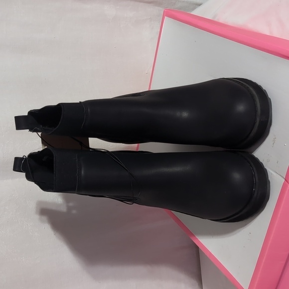 Jessica Carlyle Benedict Black Wedge Heel Chelsea Bootie Size 9 New with Tag - Picture 6 of 6